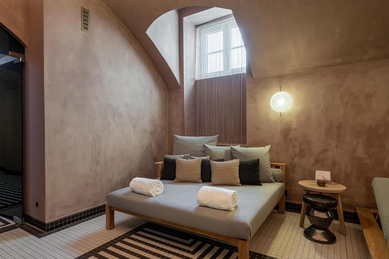 Botaniq Castle Of Tura - Small Luxury Hotels Of The World Екстериор снимка