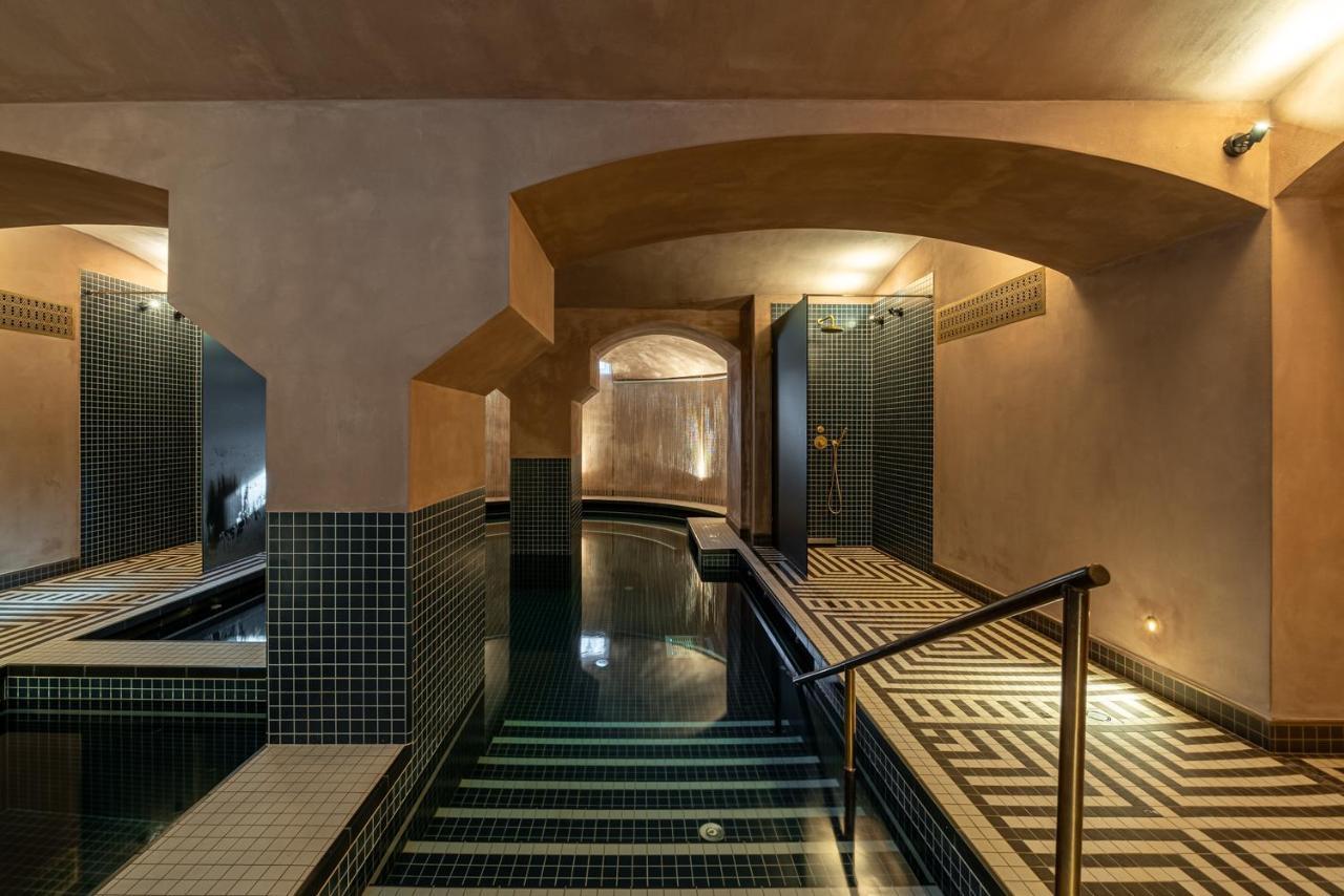 Botaniq Castle Of Tura - Small Luxury Hotels Of The World Екстериор снимка