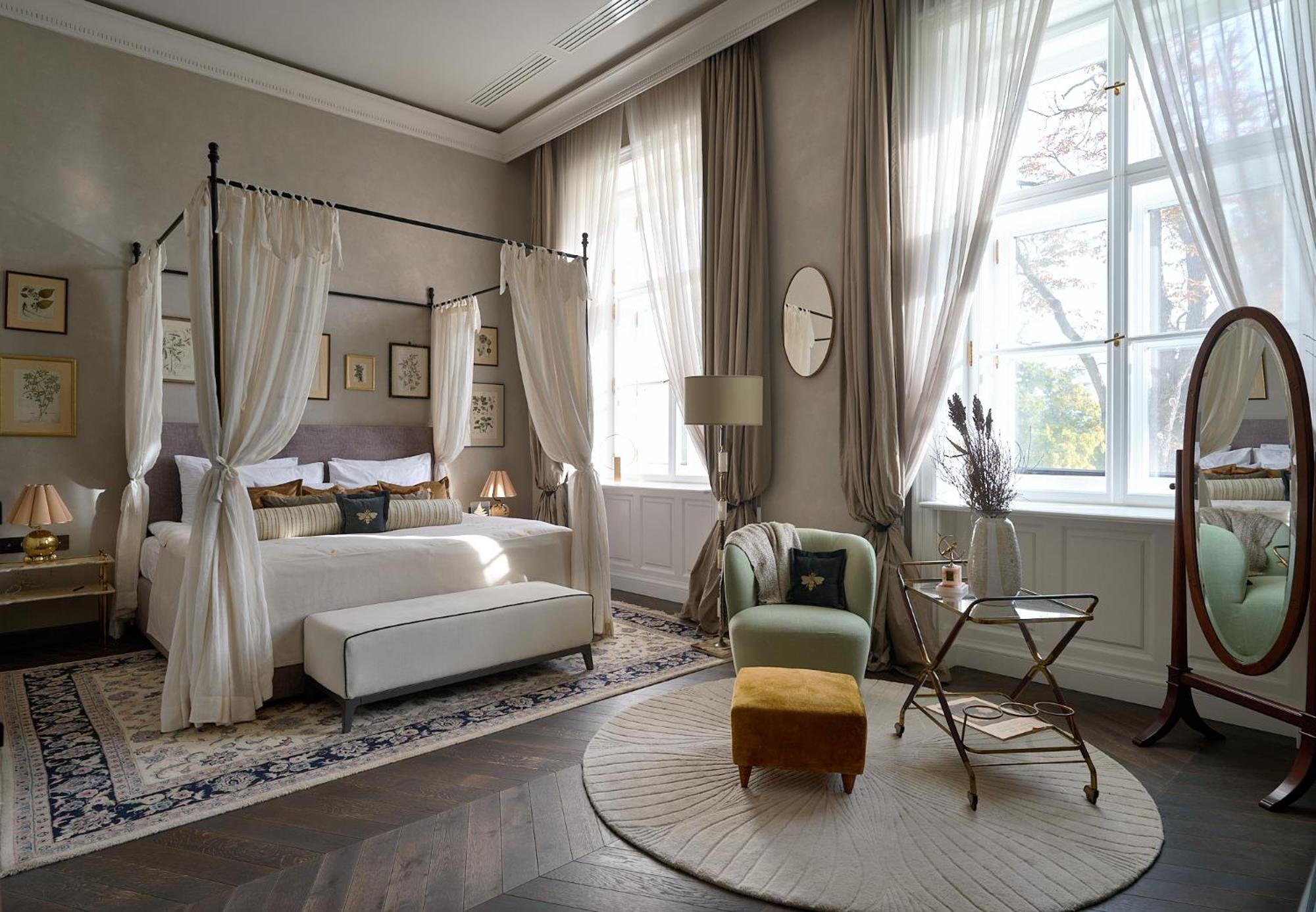 Botaniq Castle Of Tura - Small Luxury Hotels Of The World Екстериор снимка